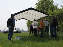 alle Mann fuer ein Zelt