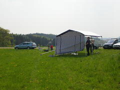 Windig-schlabberige Zeltplane