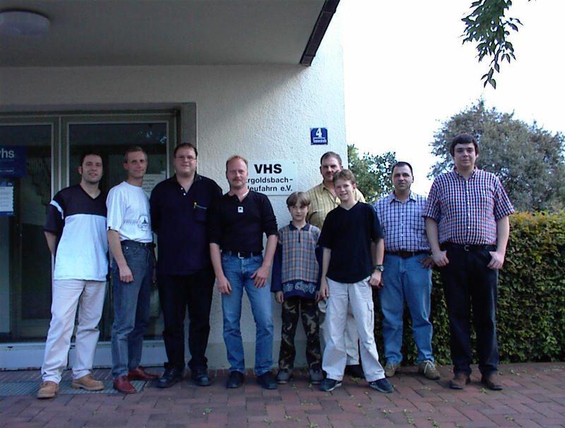 Und noch einmal vor der VHS Ergoldsbach
